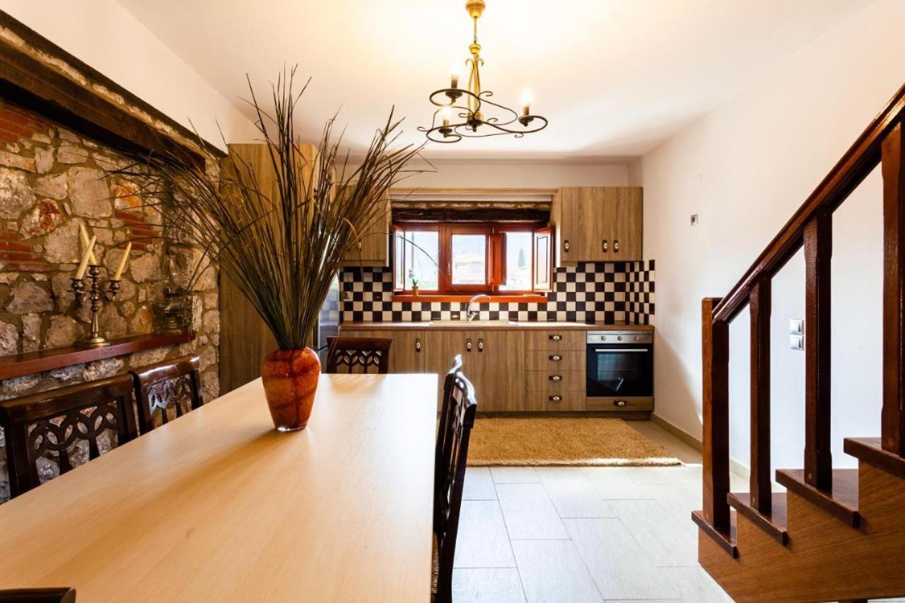 Stone Villas Dukes Parálion Ástros 外观 照片