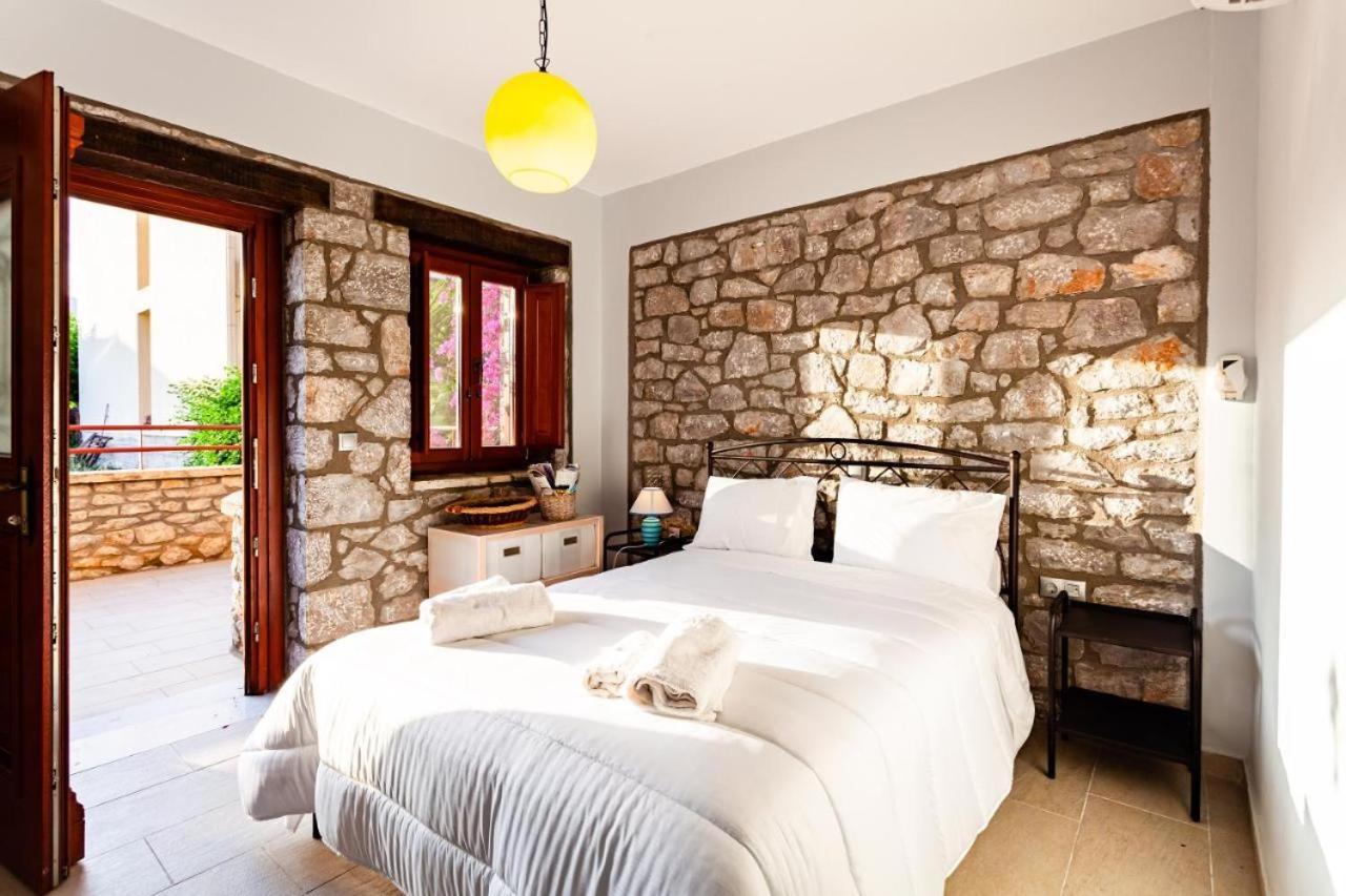 Stone Villas Dukes Parálion Ástros 外观 照片